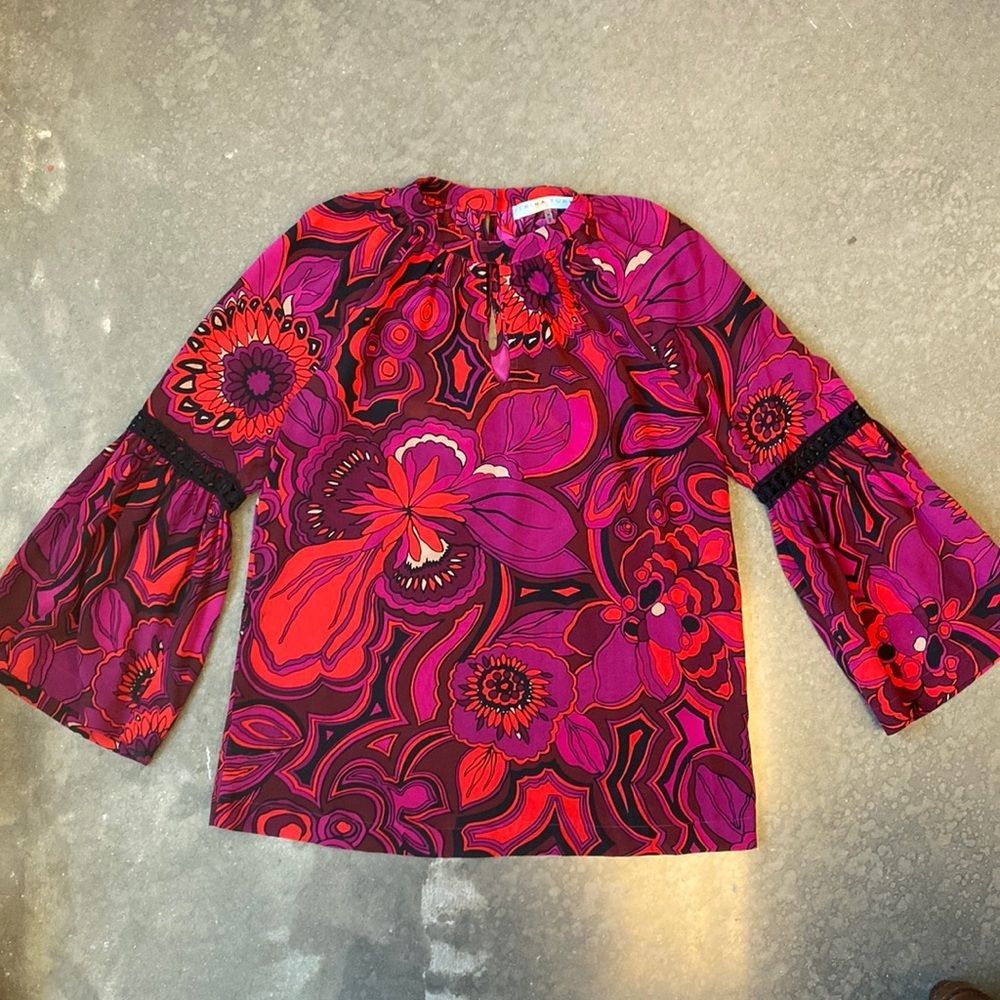 Trina Turk Silk Blouse Bell Sleeves Medium floral red and purple